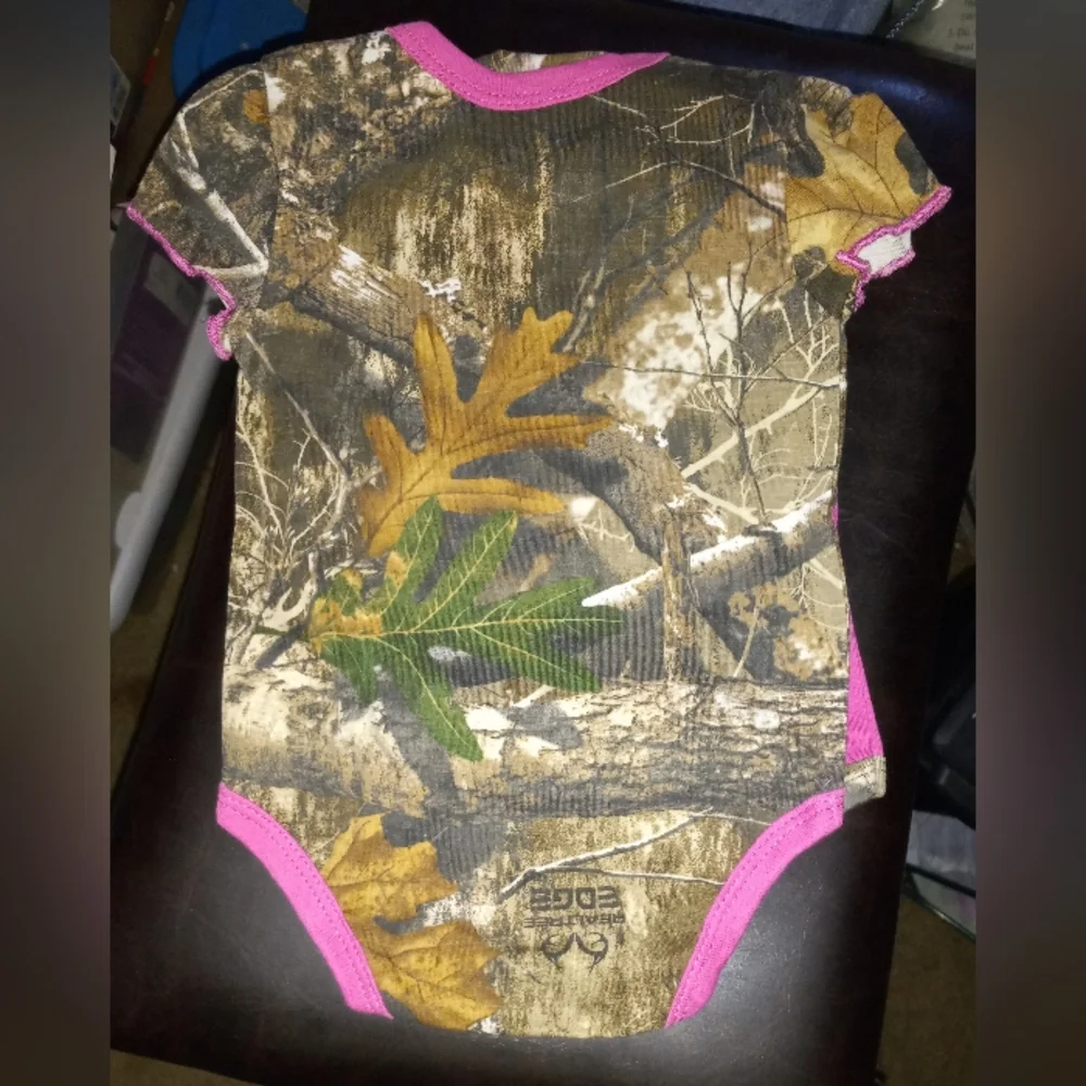2 Mossy Oak body suits - Picture 4 of 4